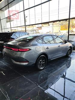 بی وای دی Qin Plus